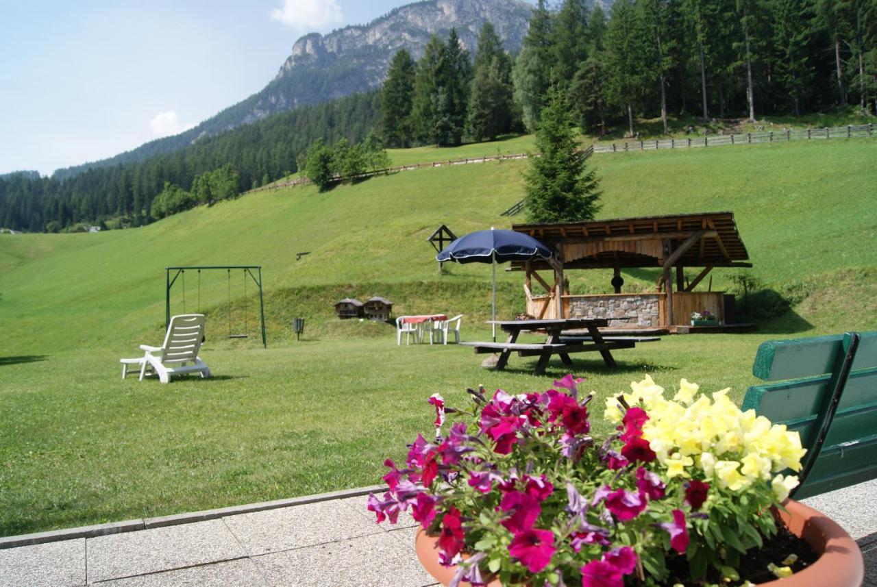 Guesthouse Rungg Badia (South Tyrol) Exterior foto