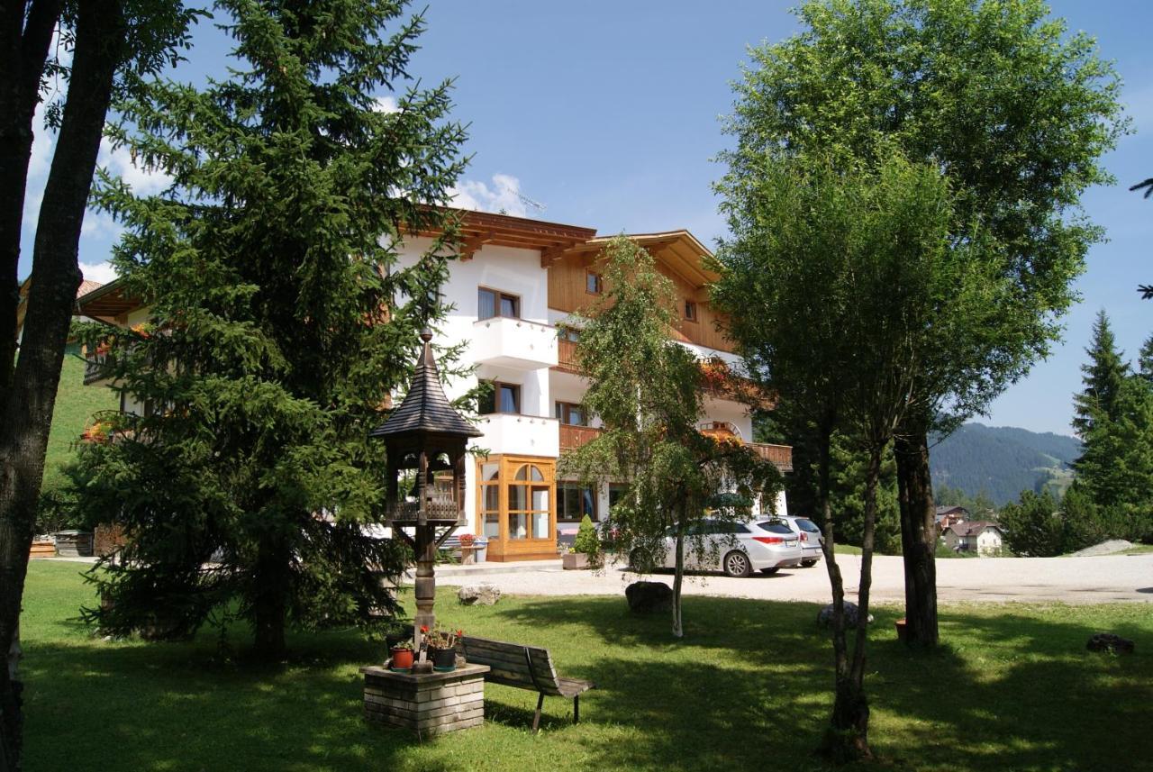 Guesthouse Rungg Badia (South Tyrol) Exterior foto
